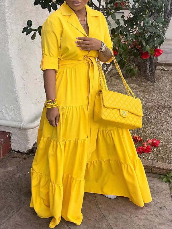 Einfarbiges Rüschenkleid mit Bindeband