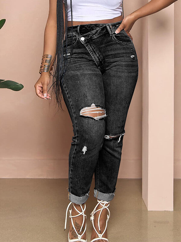 Indiebeautie – Asymmetrische Jeans mit Rissen