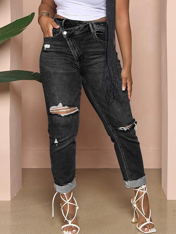 Indiebeautie – Asymmetrische Jeans mit Rissen