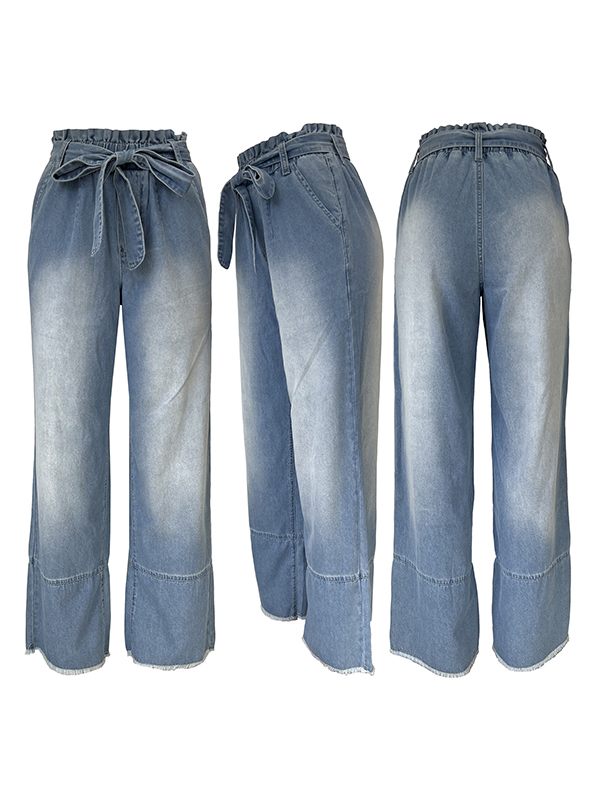 Weite Jeans mit Gürtel