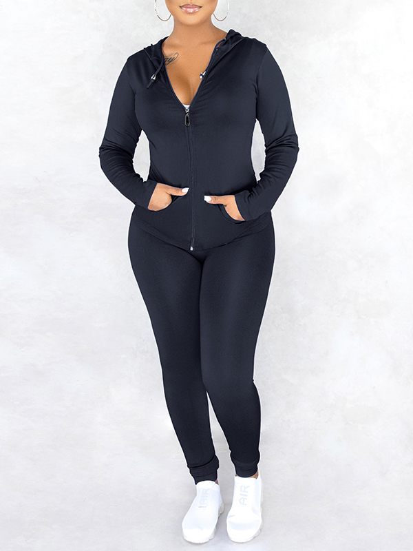 Einfarbiges Set mit Kapuzenpullover und Hose mit Reißverschluss