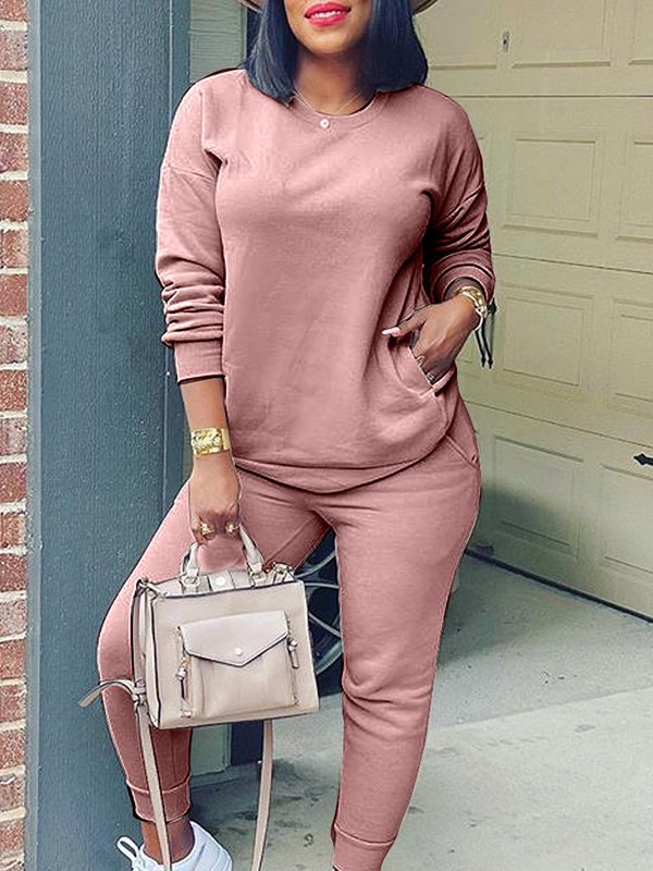 Einfarbiges Sweatshirt- und Jogginghosen-Set