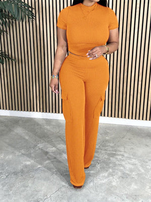 Ensemble t-shirt uni et pantalon cargo Indiebeautie