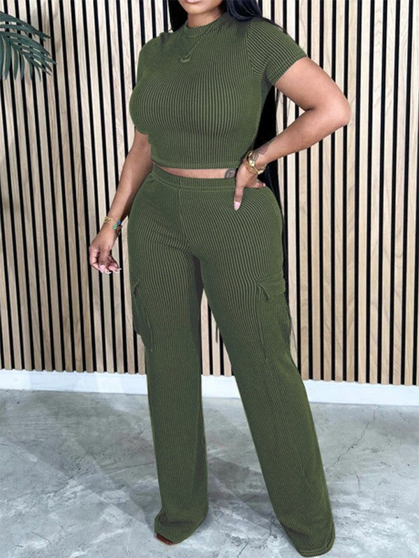 Ensemble t-shirt uni et pantalon cargo Indiebeautie