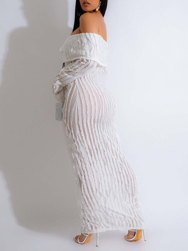 Schulterfreies, gerüschtes Kleid mit Knopfleiste vorne