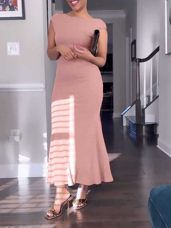 Einfarbiges Kleid mit offenem Rücken