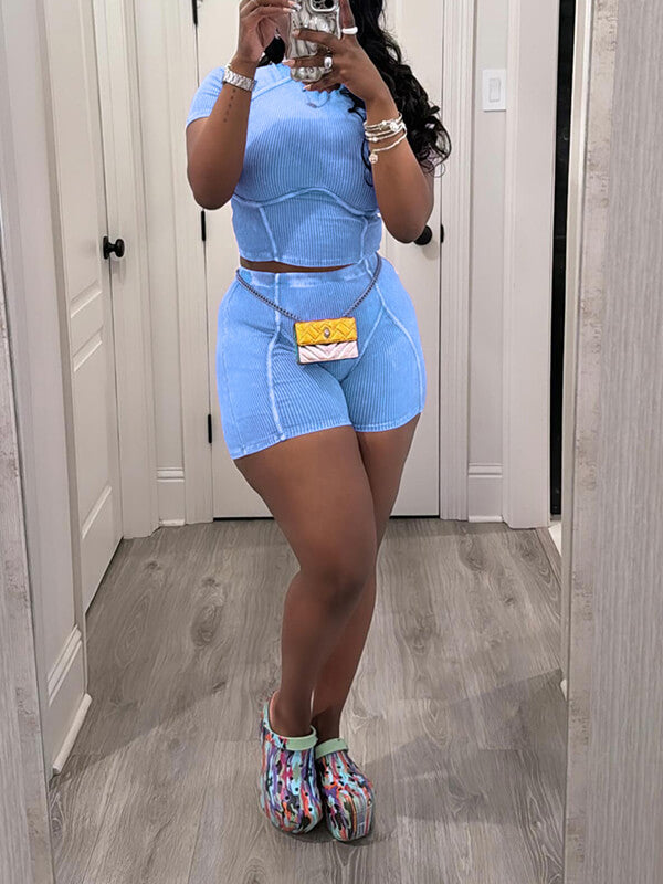 Ensemble t-shirt et short côtelés