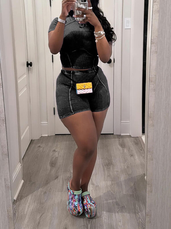 Ensemble t-shirt et short côtelés