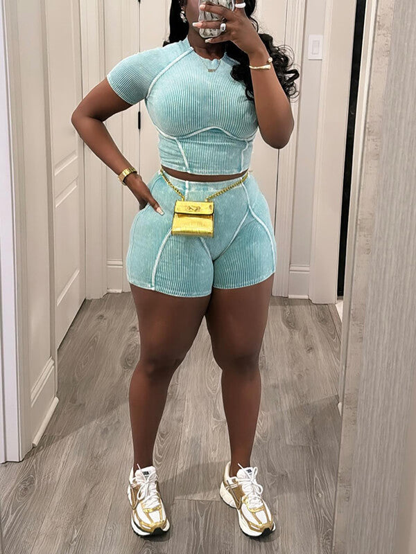 Ensemble t-shirt et short côtelés