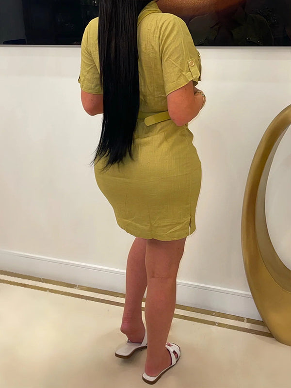 Robe boutonnée sur le devant avec ceinture