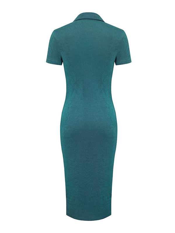 Einfarbiges Kleid mit Knopfleiste vorne und Rüschen