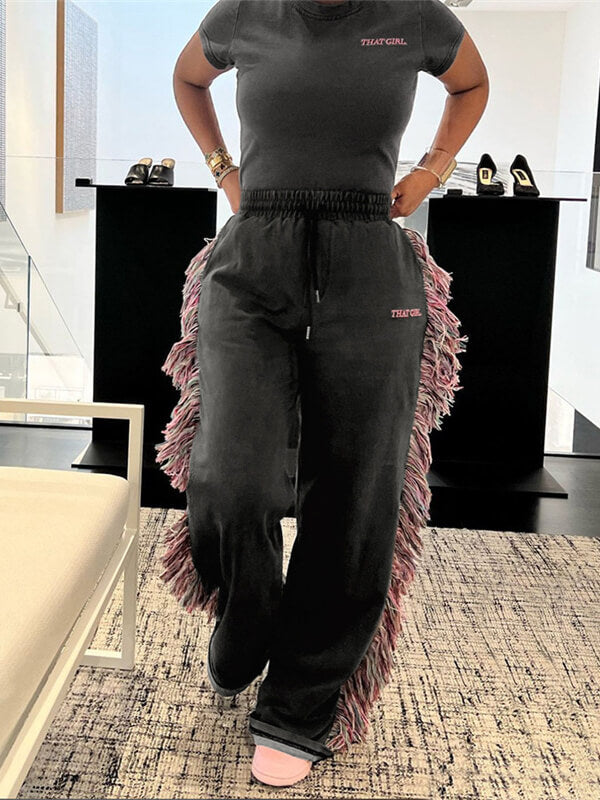 Set aus T-Shirt mit Logo und Hose mit Fransen