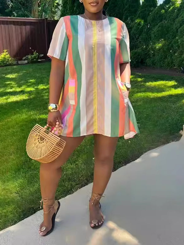 Robe à rayures multicolores