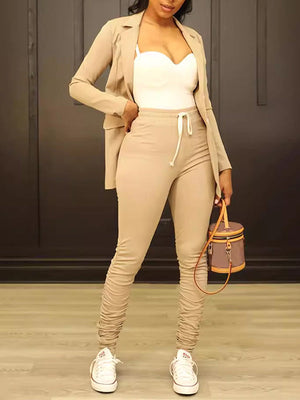 Indiebeautie – Set aus Blazer mit Knopfleiste und gerüschter Hose