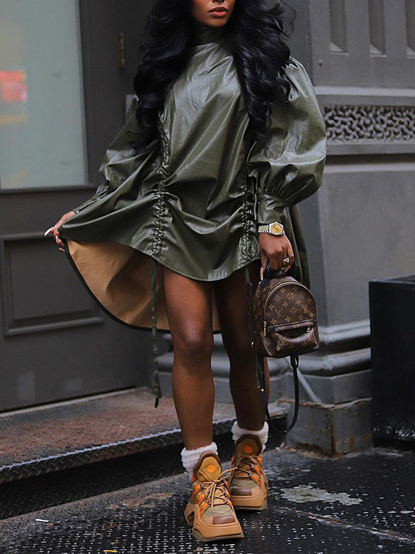 Robe en similicuir avec cordon de serrage