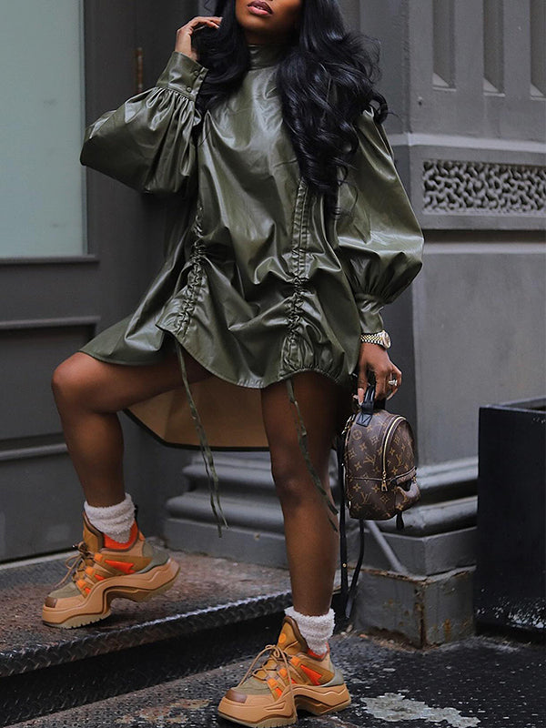 Robe en similicuir avec cordon de serrage