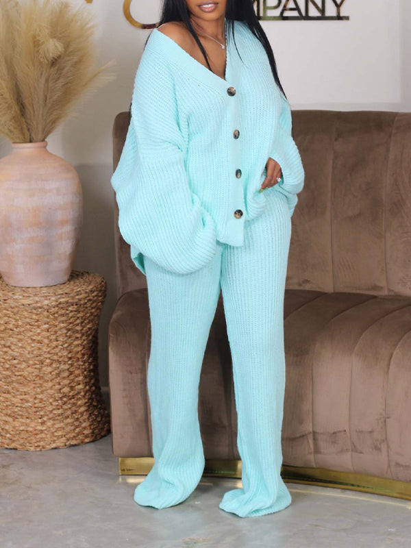 Set aus Strickjacke und Hose mit Knopfleiste vorne