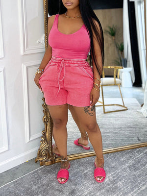 Indiebeautie – Set aus Tanktop und verwaschenen Shorts