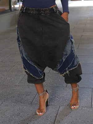 Indiebeautie – Haremsjeans mit Farbblock-Kombination