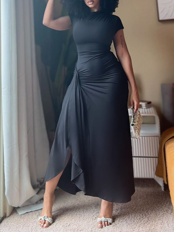 Einfarbiges, gerüschtes Kleid mit Rückenbindung