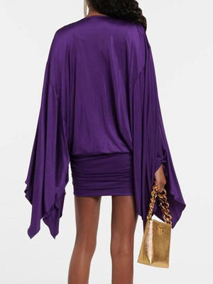 Minikleid aus Satin mit Wasserfallausschnitt