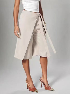 Solid Tied Bermuda Shorts