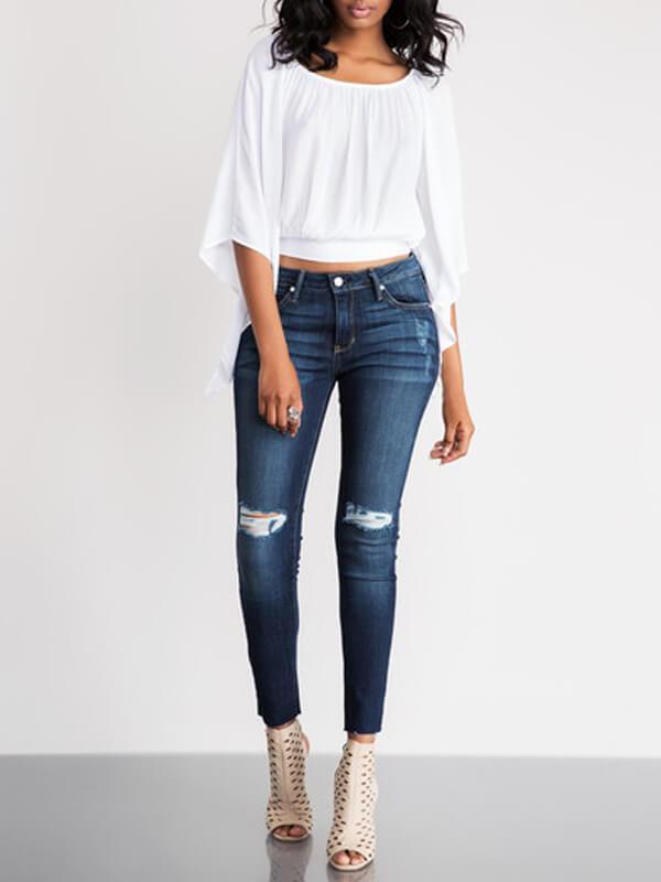 Haut à manches chauve-souris noué dans le dos