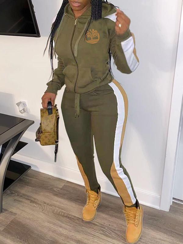 Set aus Kapuzenpullover und Hose mit Farbblock-Logo