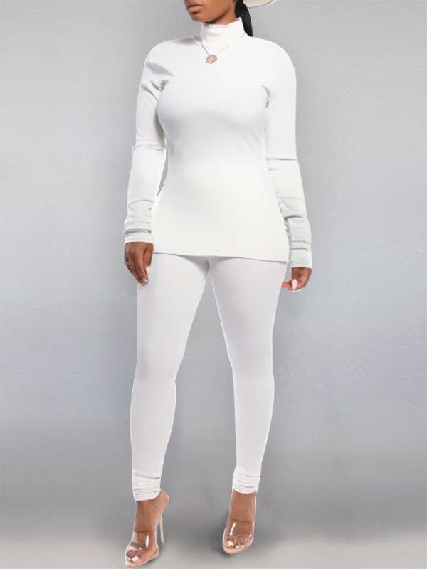 Ensemble haut à col roulé et pantalon uni
