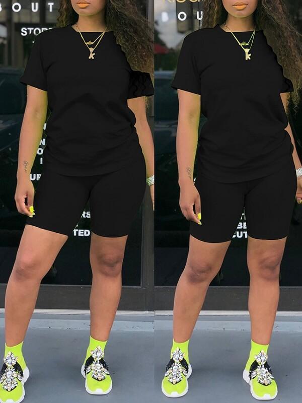 Ensemble t-shirt uni et short cycliste