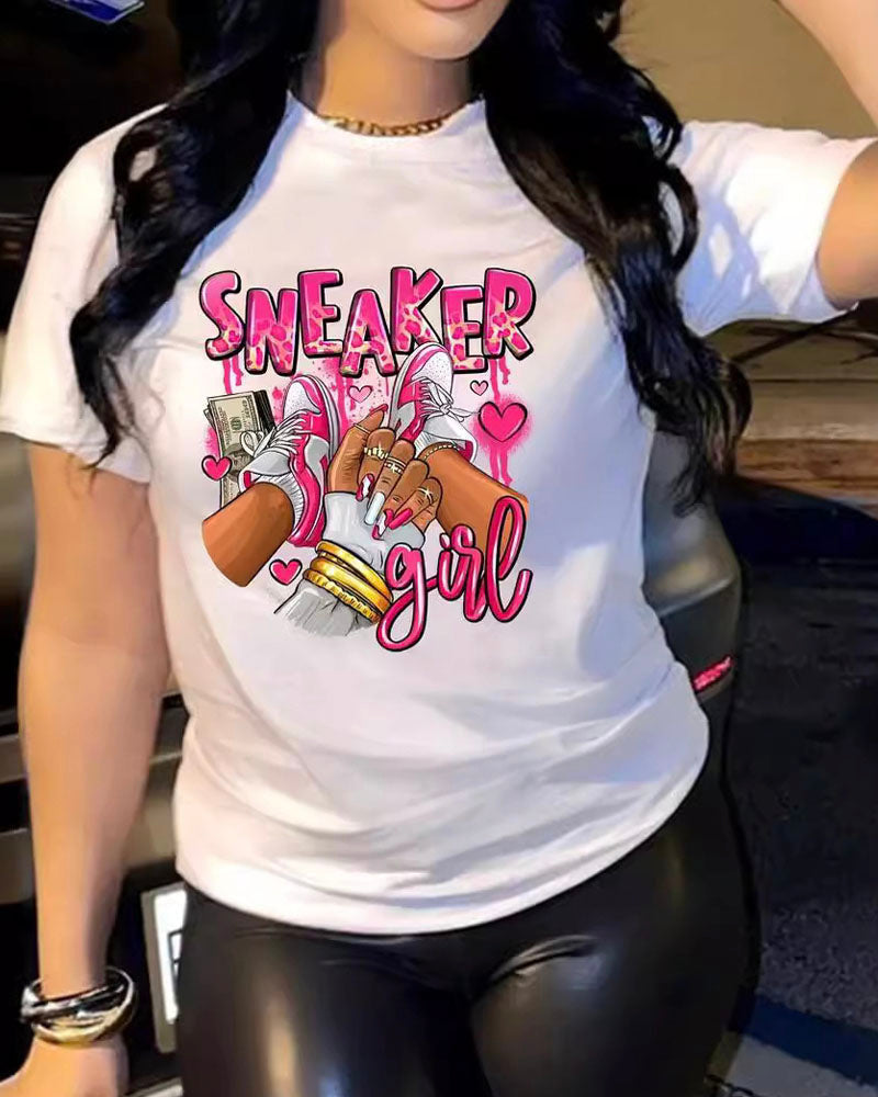 Graphic T-Shirt Sneaker