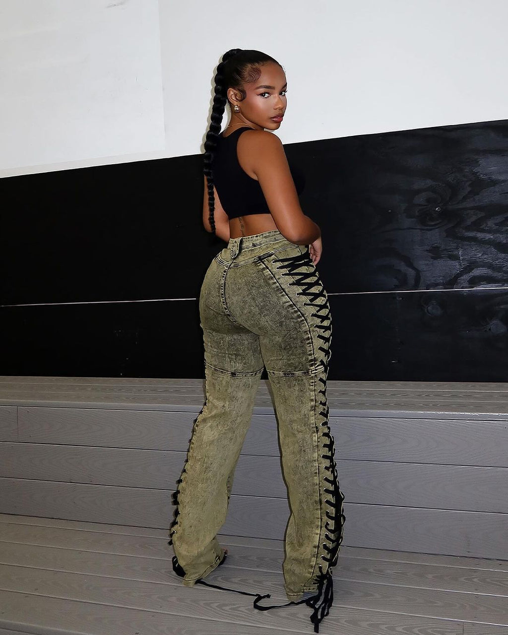 STAND OUT LACED UP JEANS