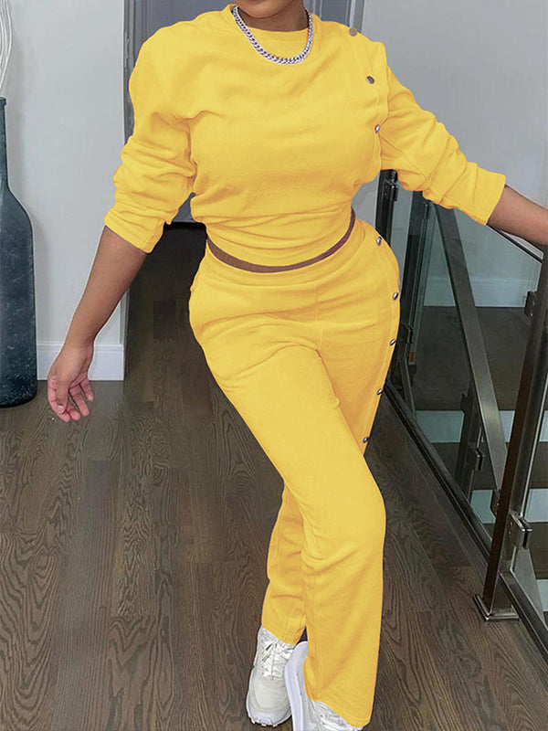 Set aus Sweatshirt und Hose mit Knöpfen