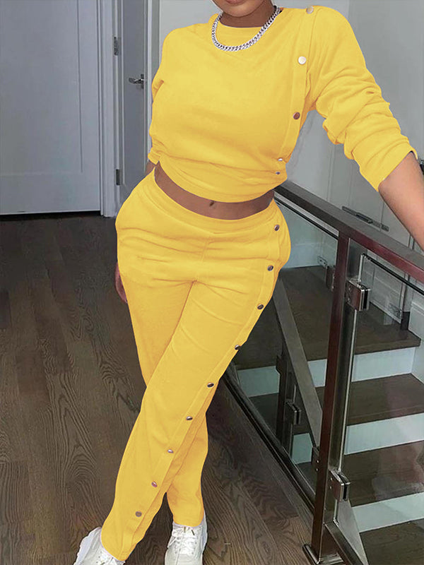 Set aus Sweatshirt und Hose mit Knöpfen
