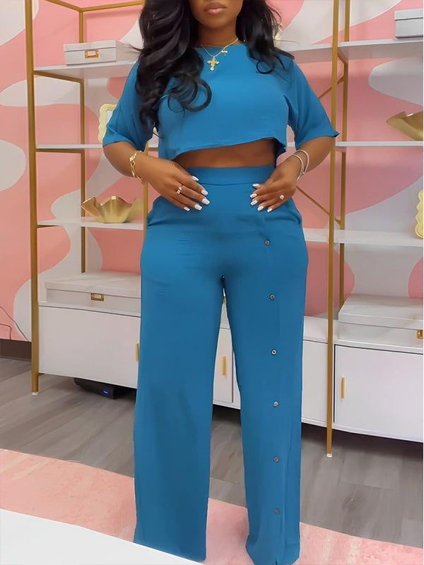 Set aus einfarbigem Oberteil und Hose mit Knöpfen