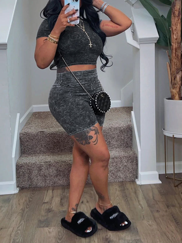 Ensemble t-shirt imprimé et short de motard