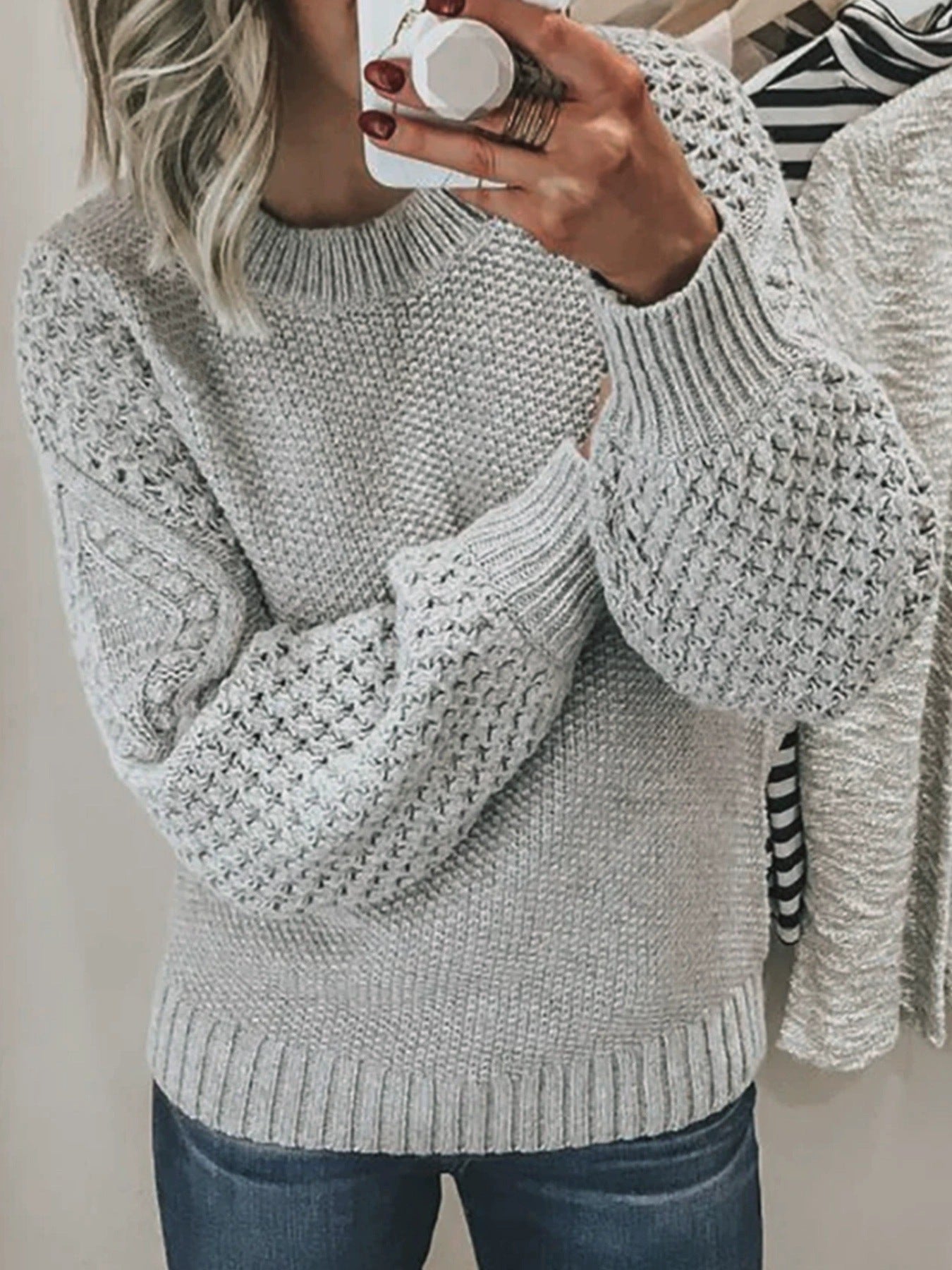 Solid-color knit pullover Round-neck knit sweater