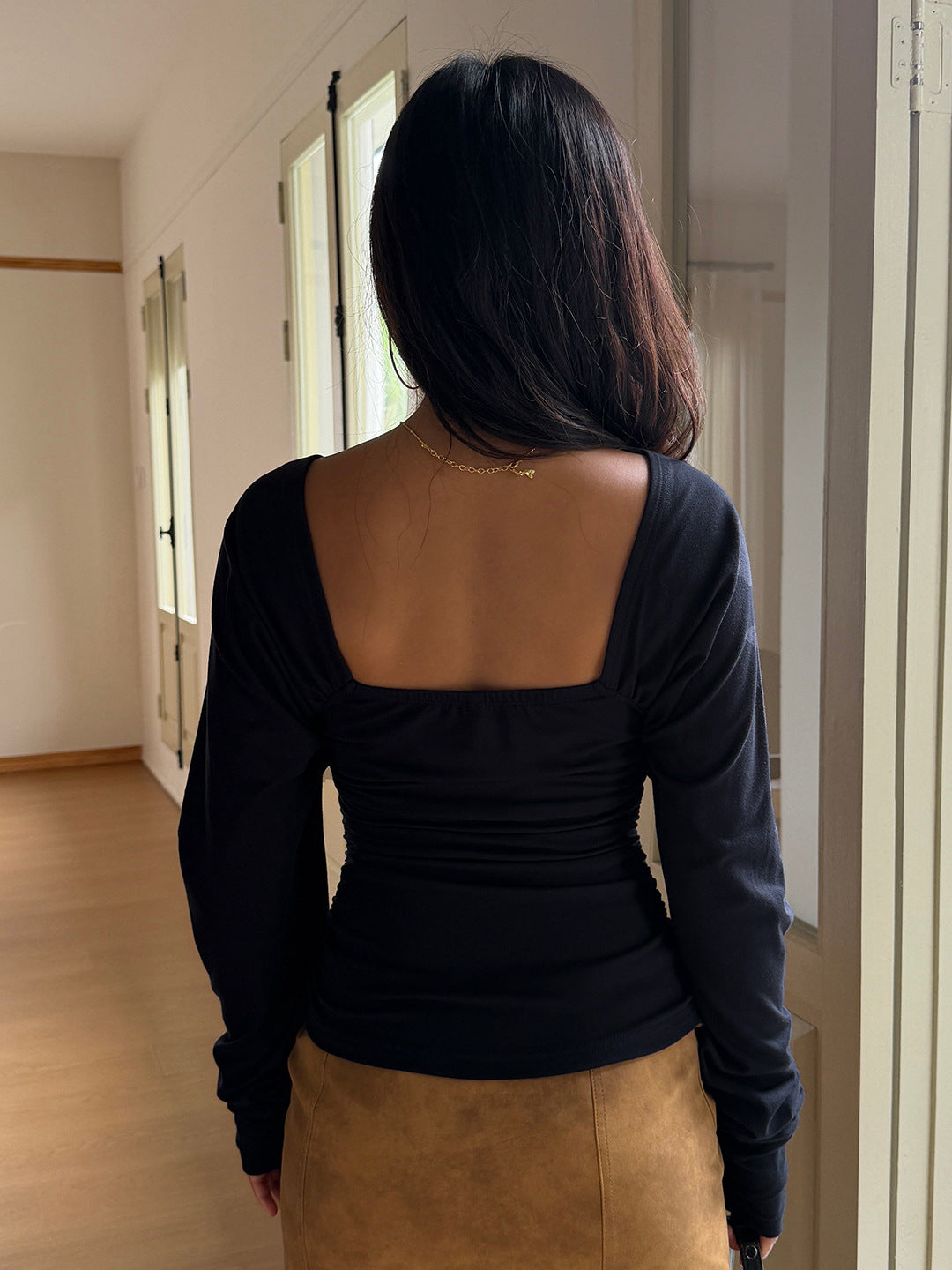 Deep V-Neck Long Sleeve Pleated Slim Waist Top for Evening Wear