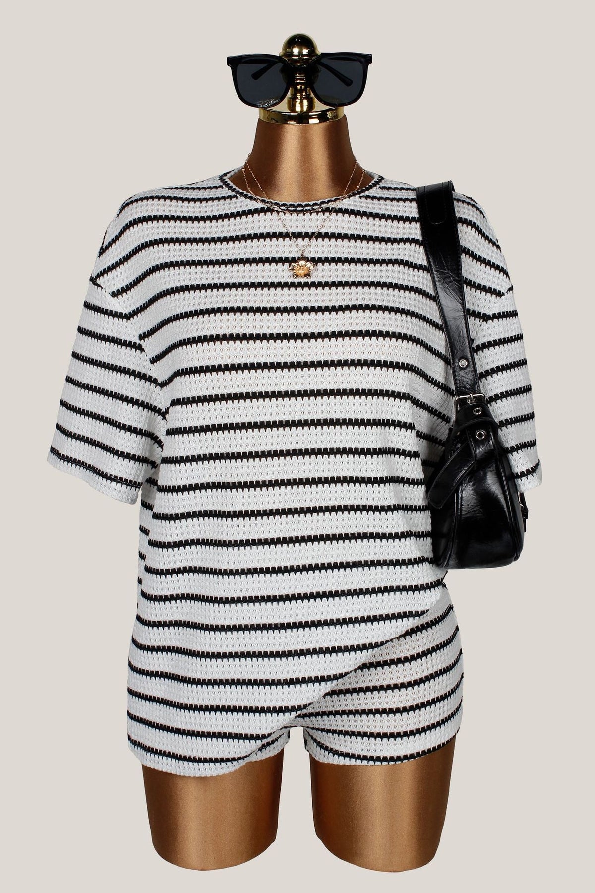 Round-Neck Patchwork Short-Sleeve Top & Shorts Two-Piece Set for Summer Casual Wear