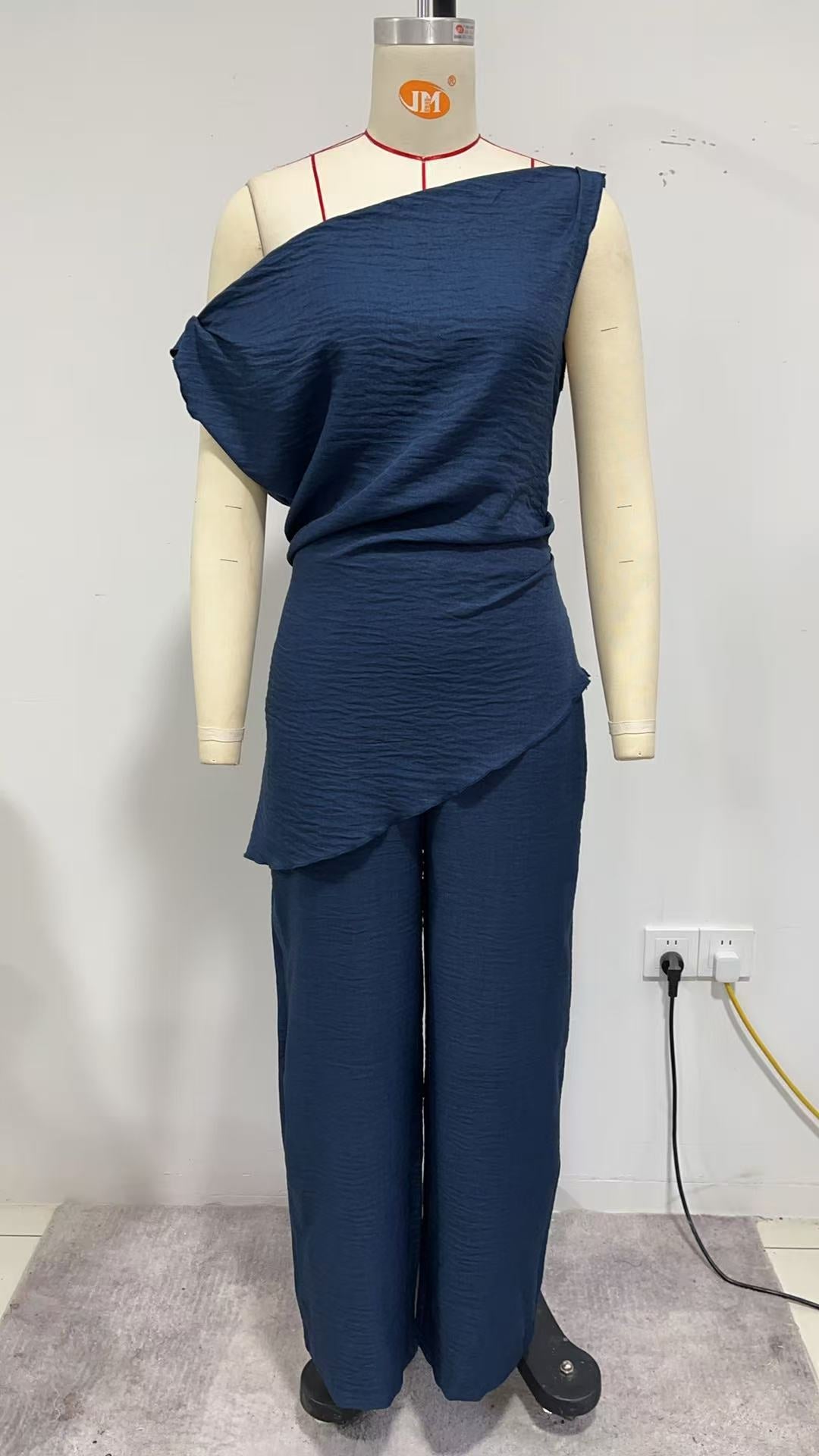 Slash Shoulder Top & Pocket Zip-Up Pants Two-Piece Set for Career Wear
