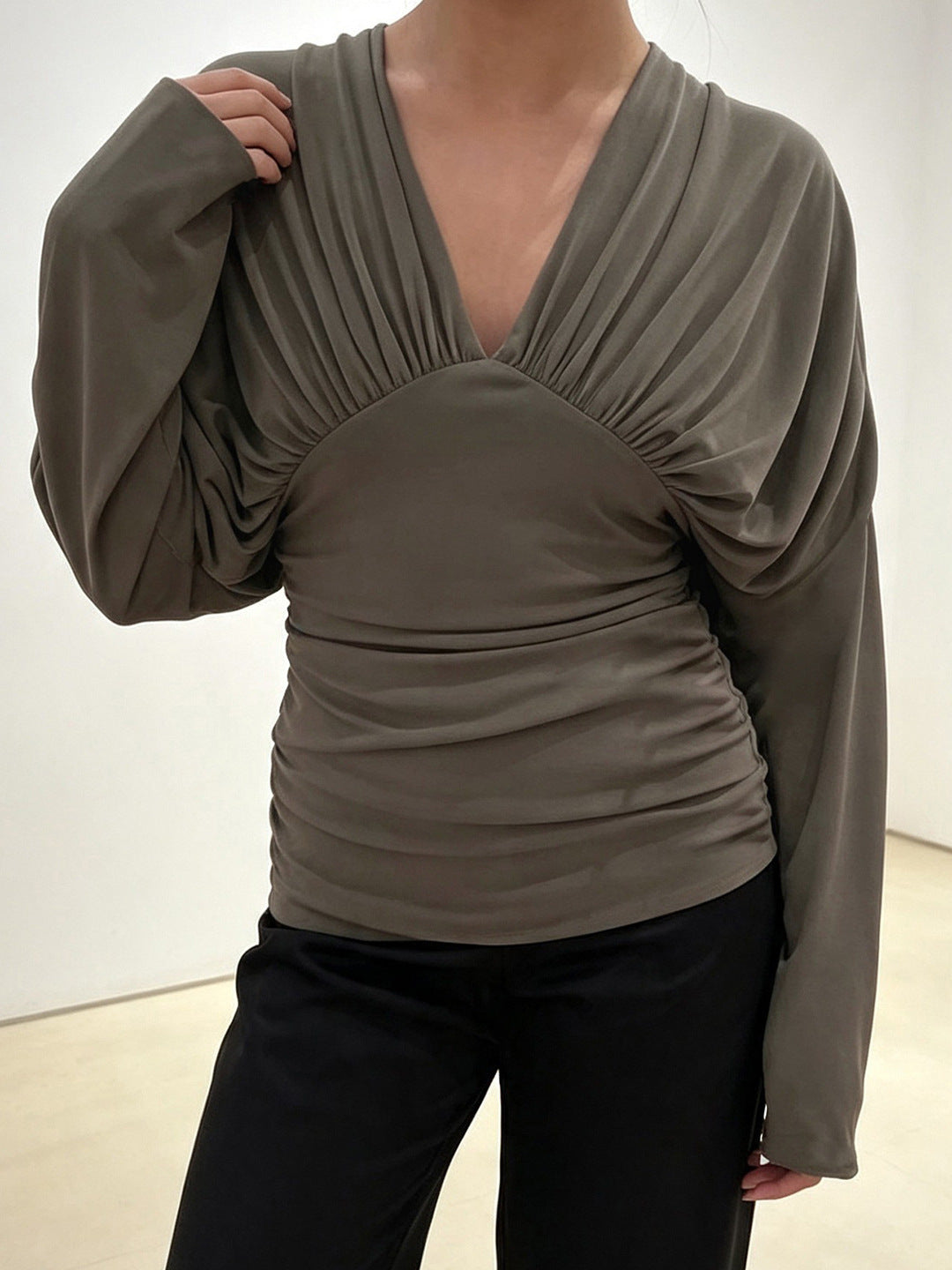 Deep V-Neck Long Sleeve Pleated Slim Waist Top for Evening Wear
