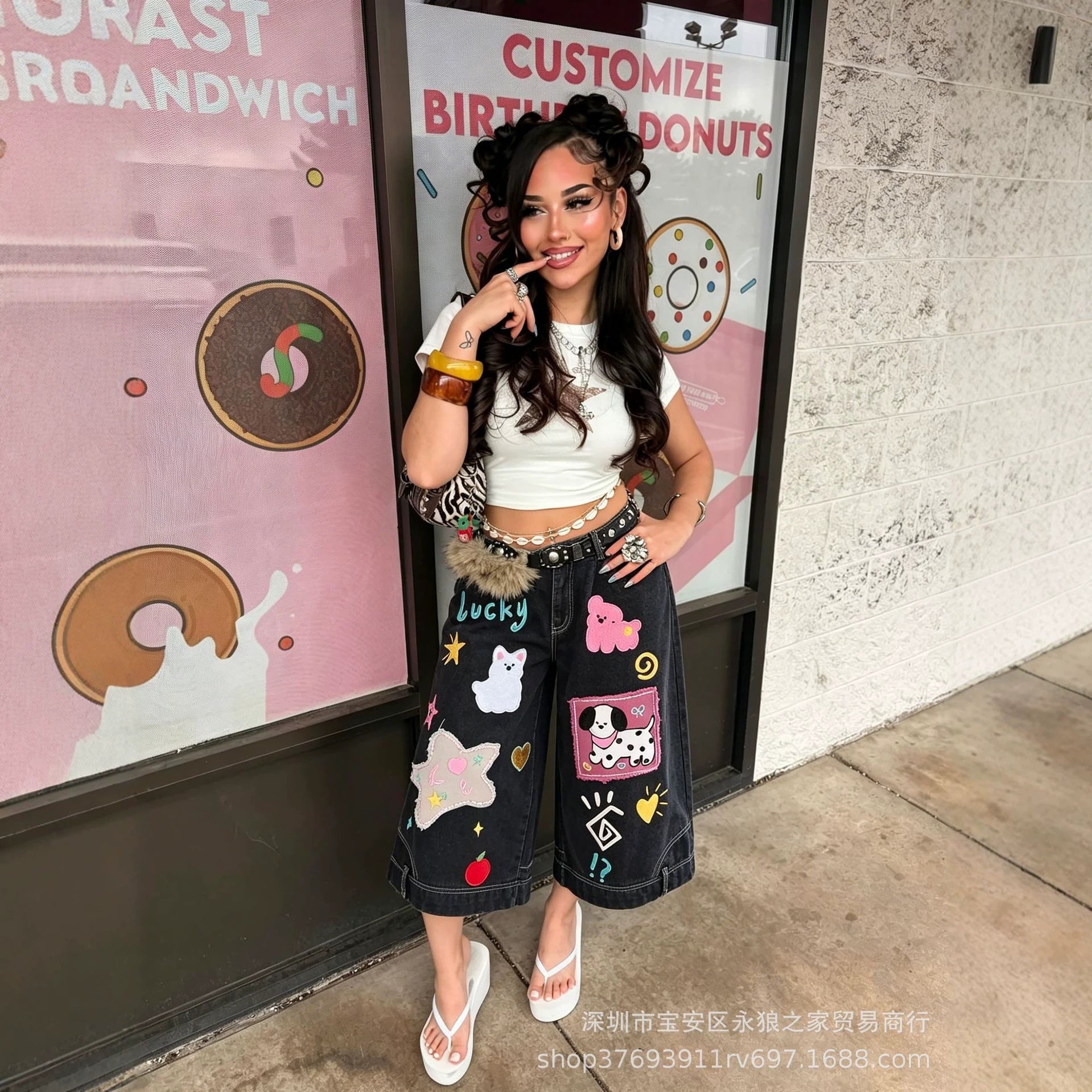 Puppy Cartoon Embroidered Capri Denim Pants for Casual Streetwear